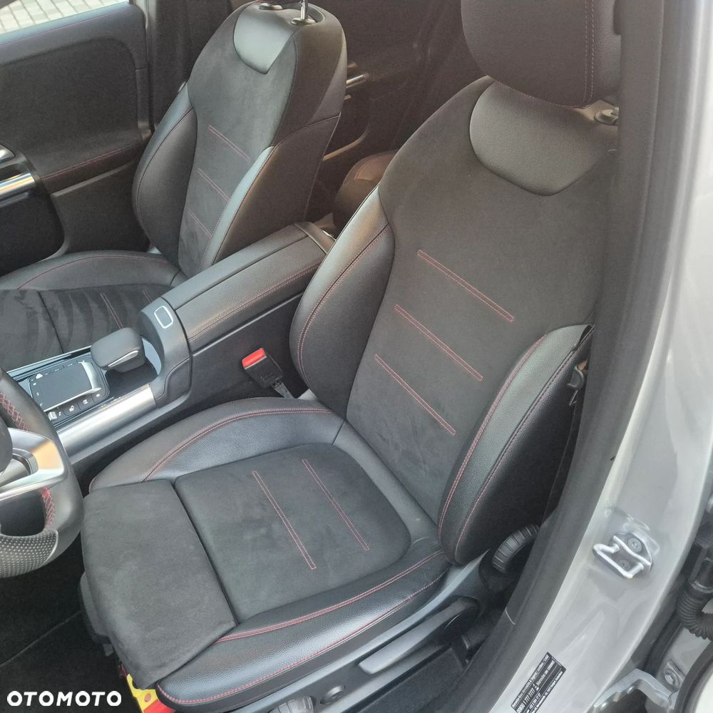 Mercedes-Benz GLA 180 d 8G-DCT AMG Line - 24