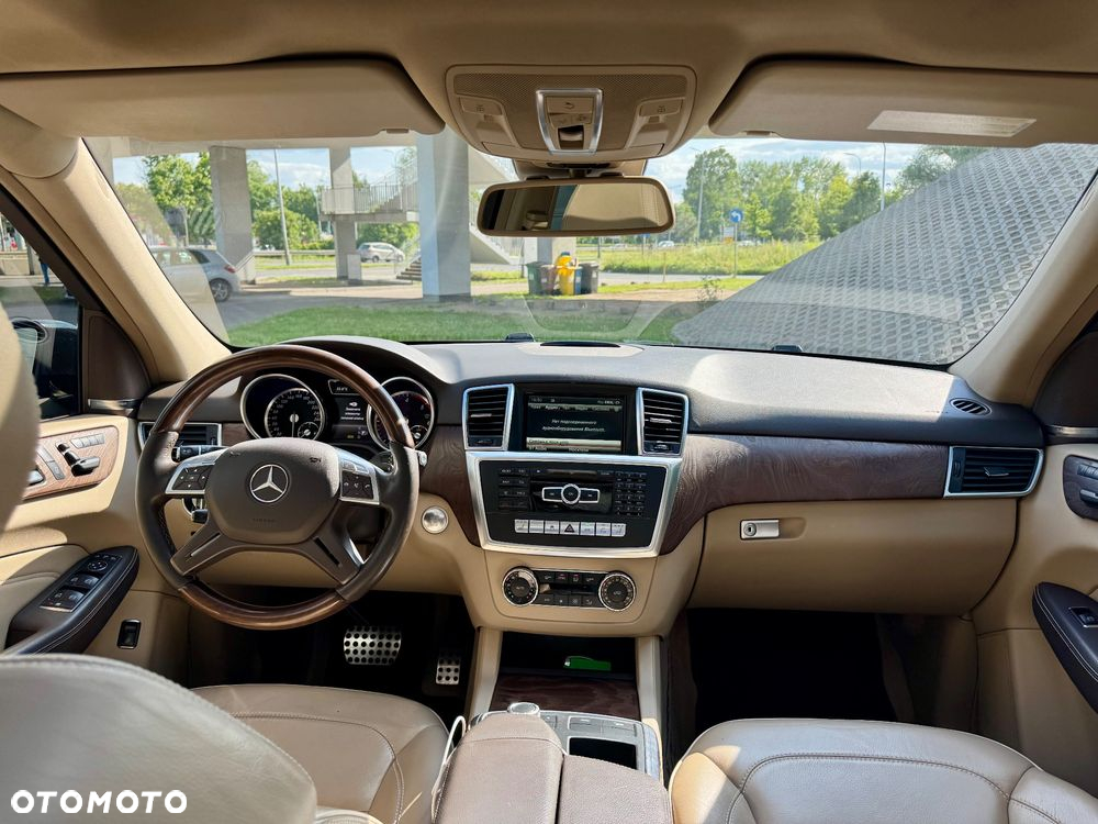 Mercedes-Benz ML 350 BlueTEC 4MATIC 7G-TRONIC - 23