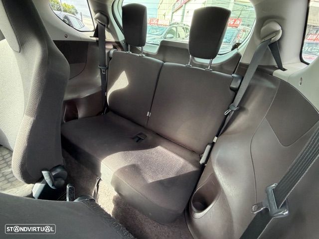Toyota iQ 1.0 + - 17