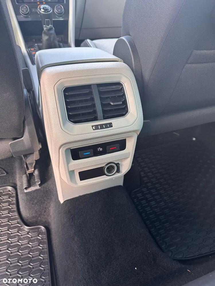 Volkswagen Tiguan - 30