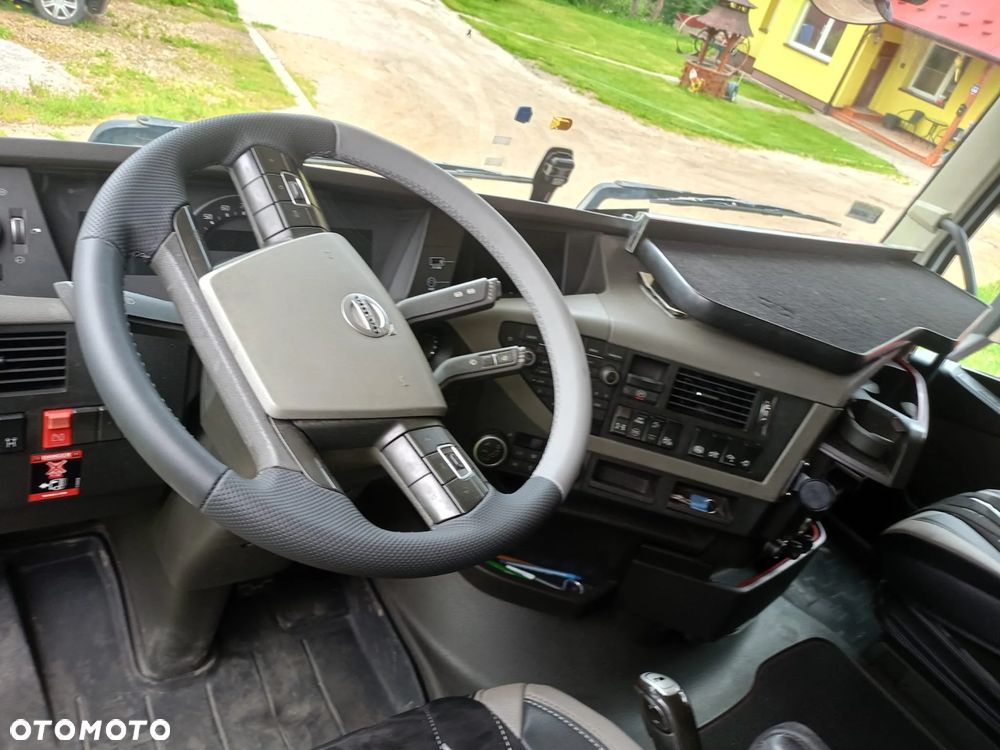 Volvo FH460 - 5