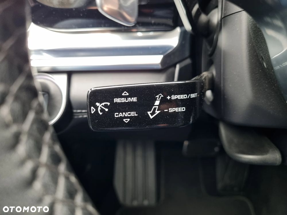 Porsche Panamera 4S Executive - 31