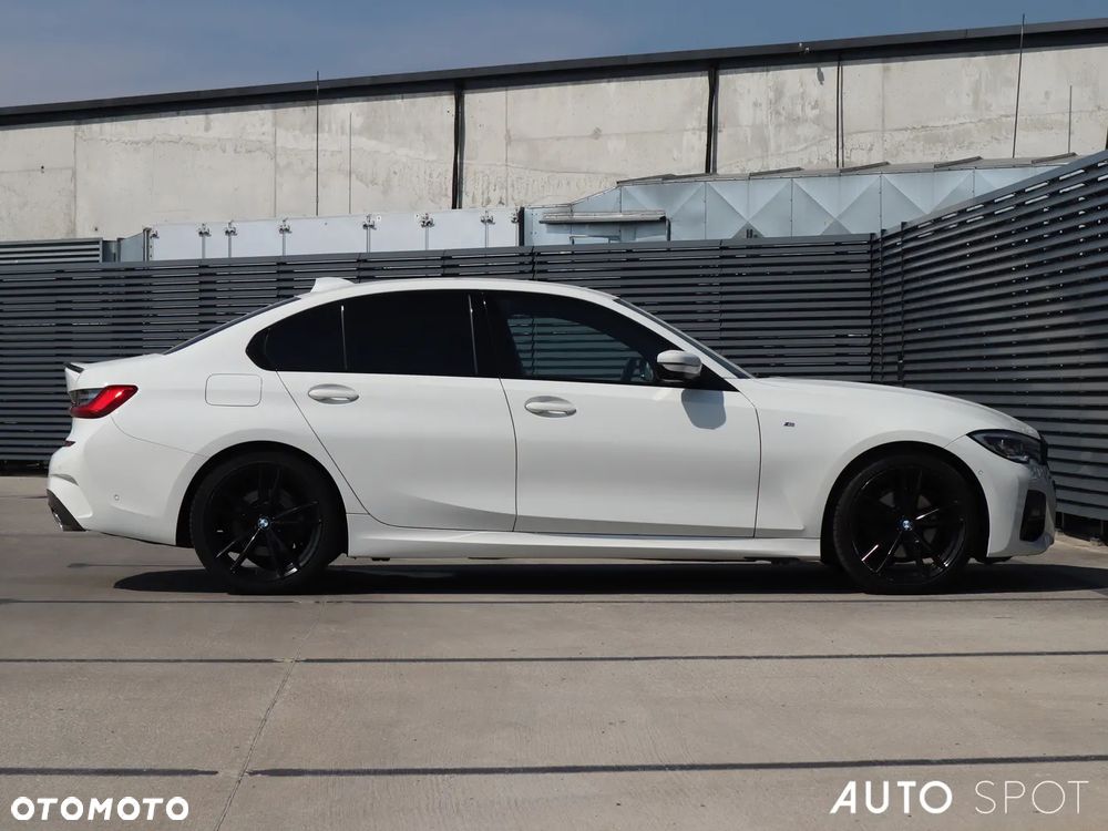 BMW Seria 3 320d xDrive M Sport - 8