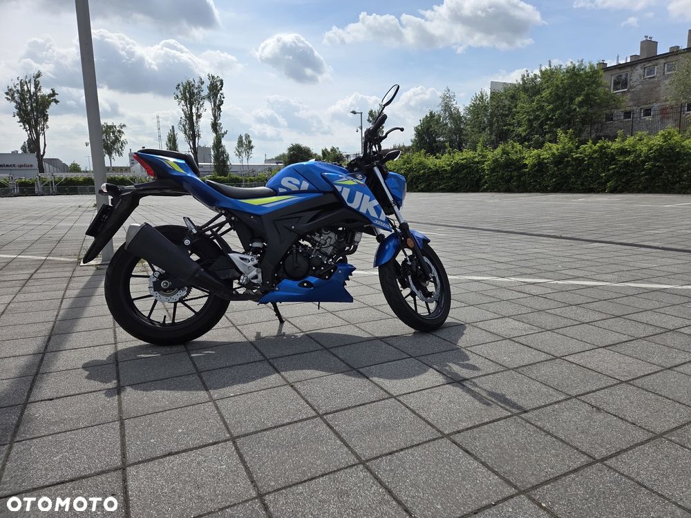 Suzuki GSX - 3