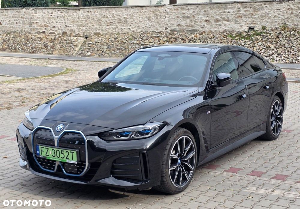 BMW i4 - 8