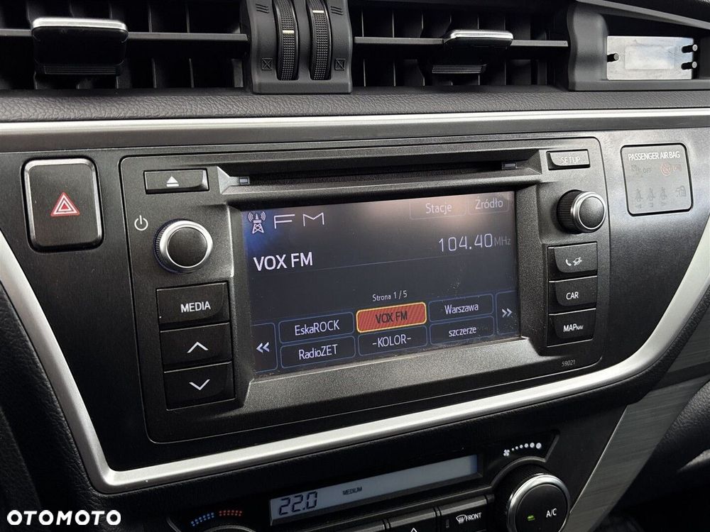 Toyota Auris 1.6 Premium - 24