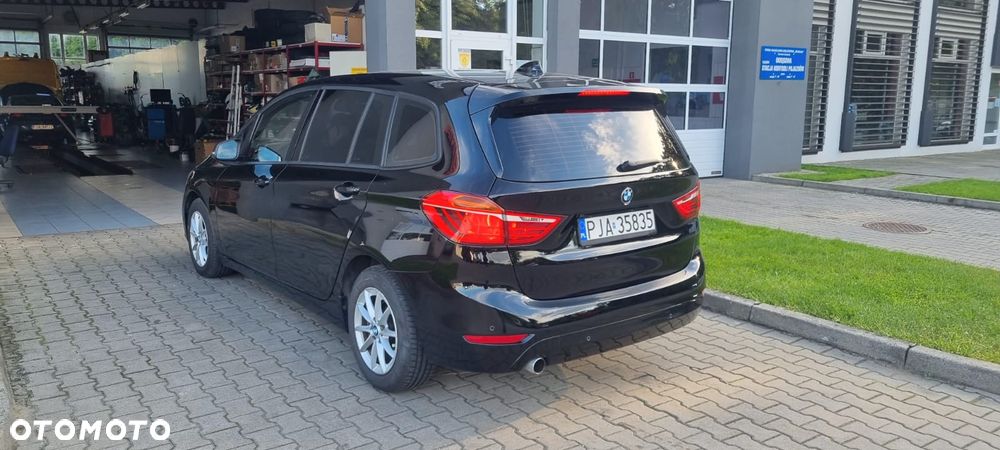 BMW Seria 2 218d Sport-Aut - 4