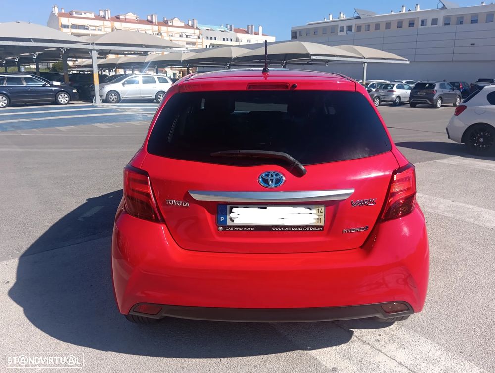 Toyota Yaris 1.5 HSD Comfort +P.Style+P.Techno - 21