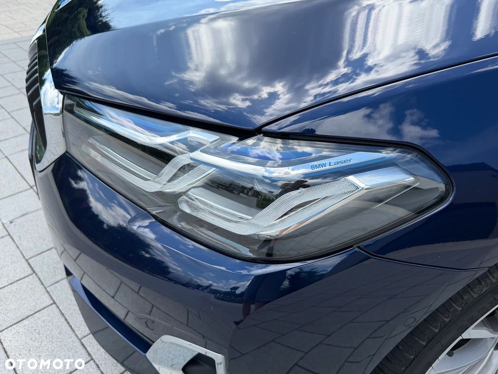 BMW Seria 5 520d xDrive - 7