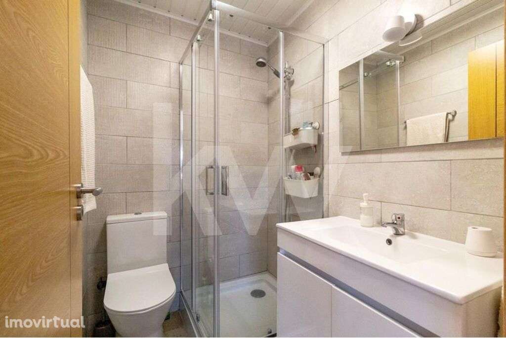 Moradia T2 completamente remodelada em Serzedo - Grande imagem: 4/28