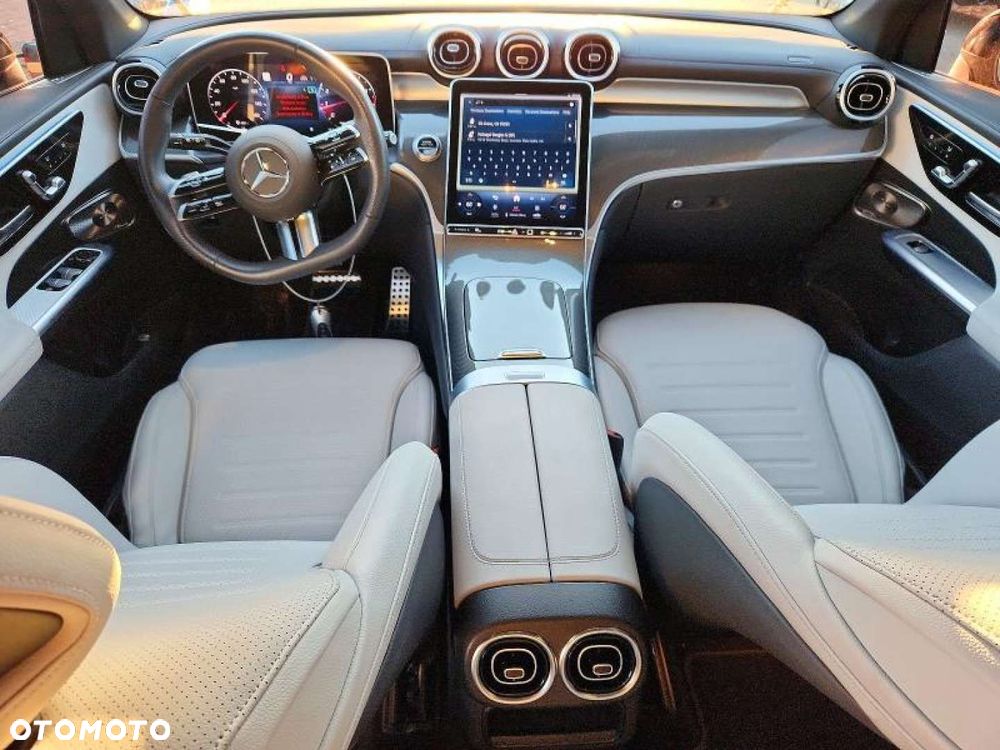 Mercedes-Benz GLC - 9