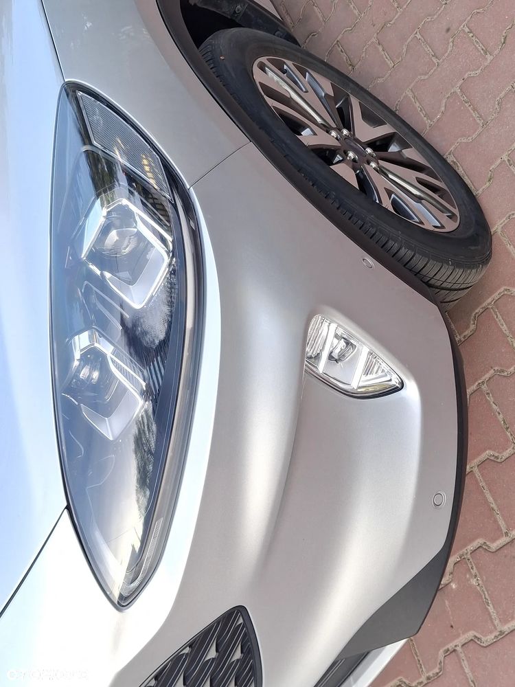 Ford Escape 2.0 EcoBoost AWD Titanium - 11