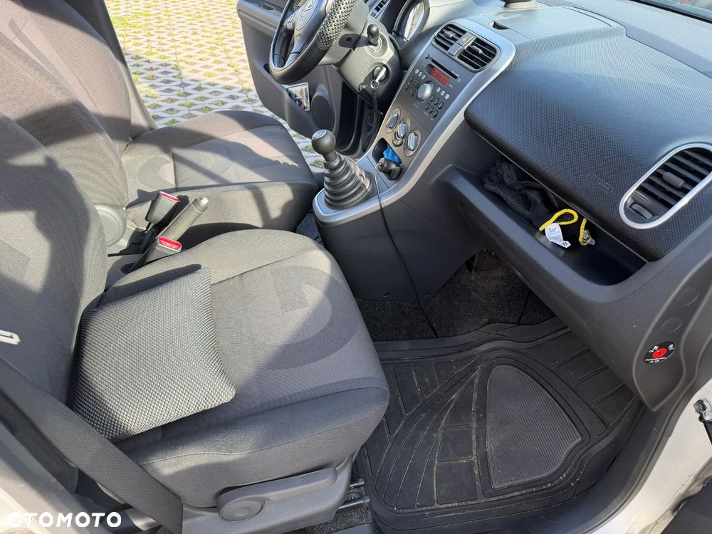 Opel Agila 1.0 - 18