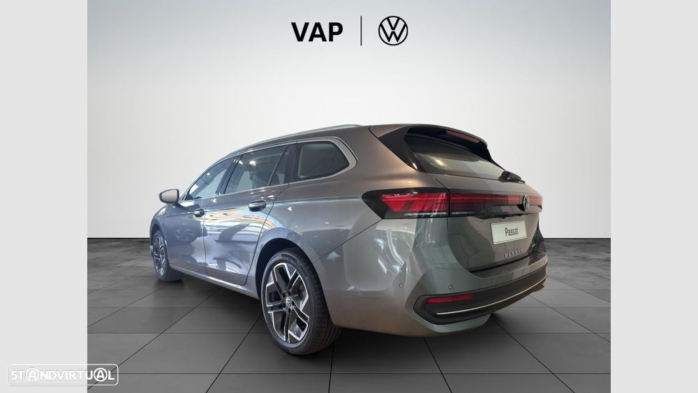 VW Passat Variant 1.5 TSI eHybrid Business DSG - 4