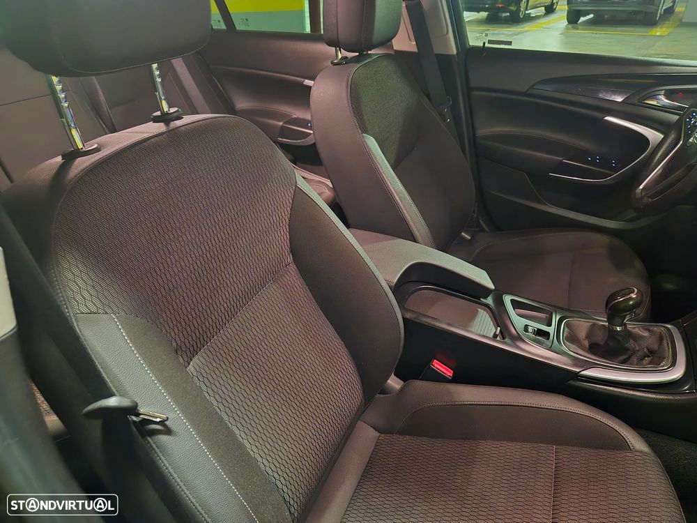 Opel Insignia Sports Tourer 1.6 ECOTEC Exclusive - 37