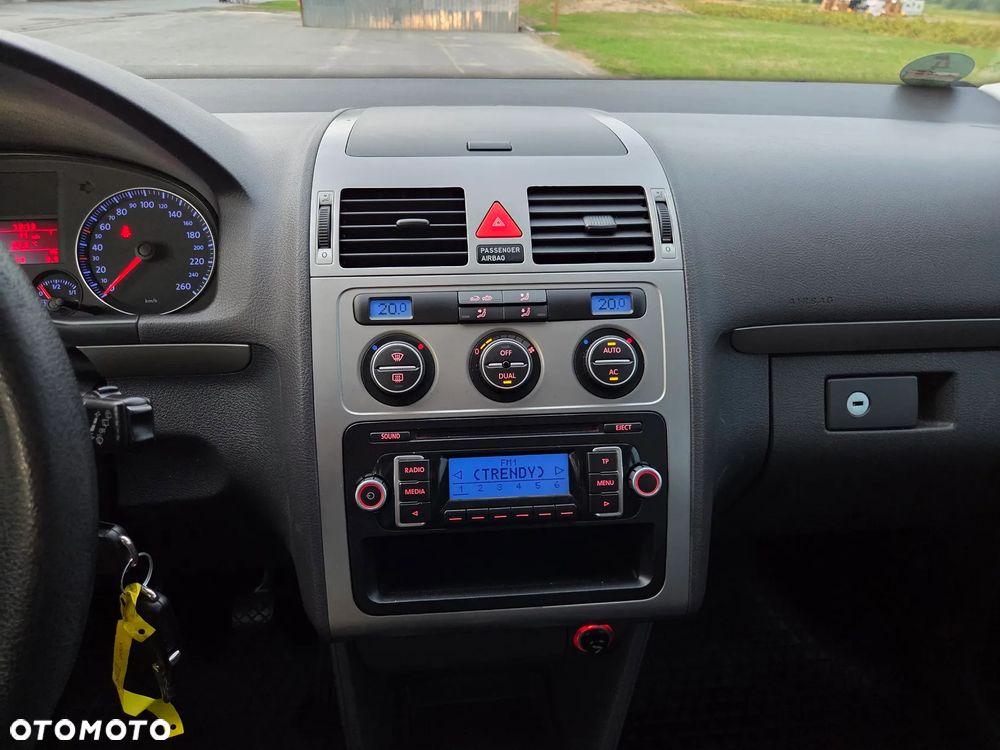 Volkswagen Touran 1.6 United - 18