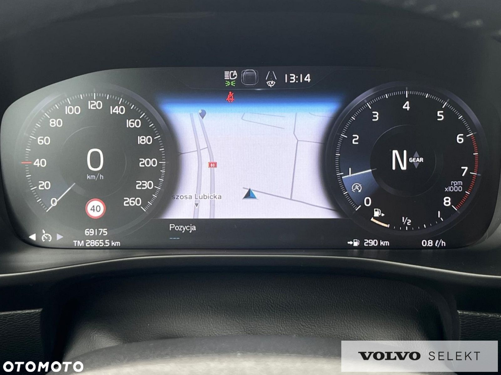 Volvo XC 40 - 24