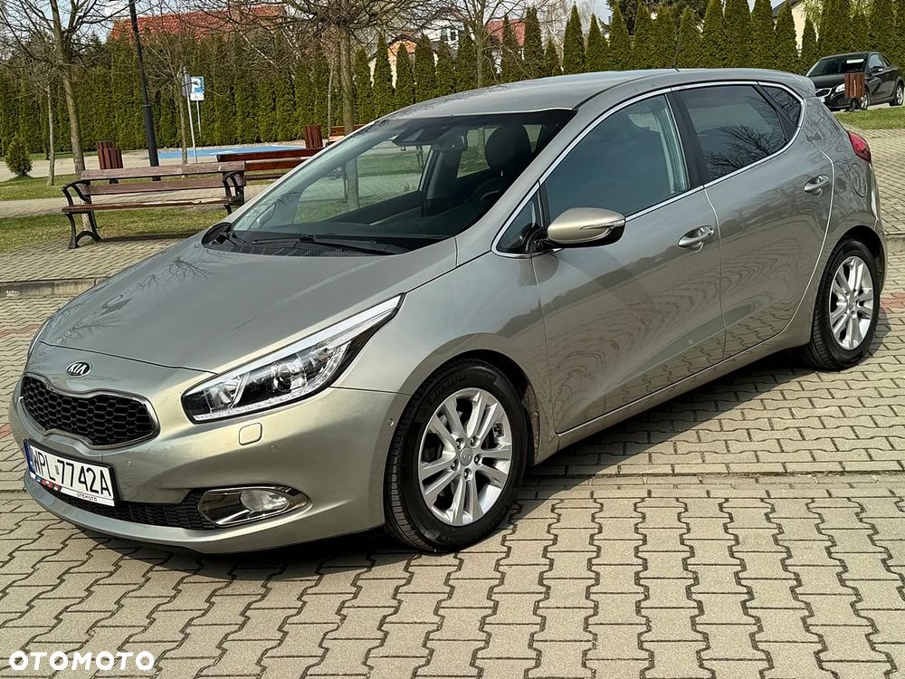 Kia Ceed 1.6 GDI Platinum Edition - 8