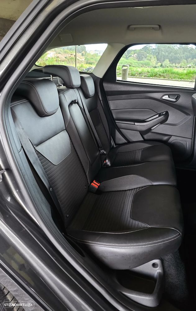 Ford Focus SW 1.0 EcoBoost S&S TITANIUM - 8