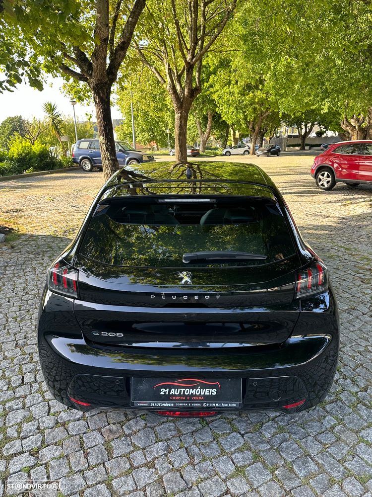 Peugeot e-208 Allure - 13