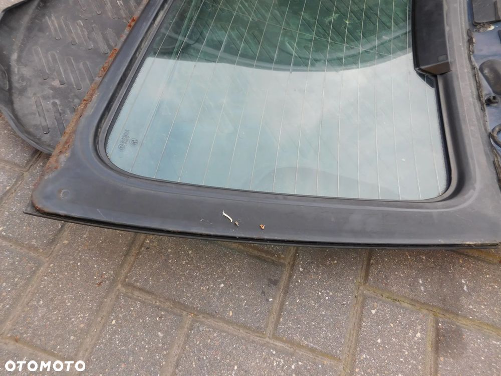 szyba tył w klapę otwierana BMW E39 TOURING - 12