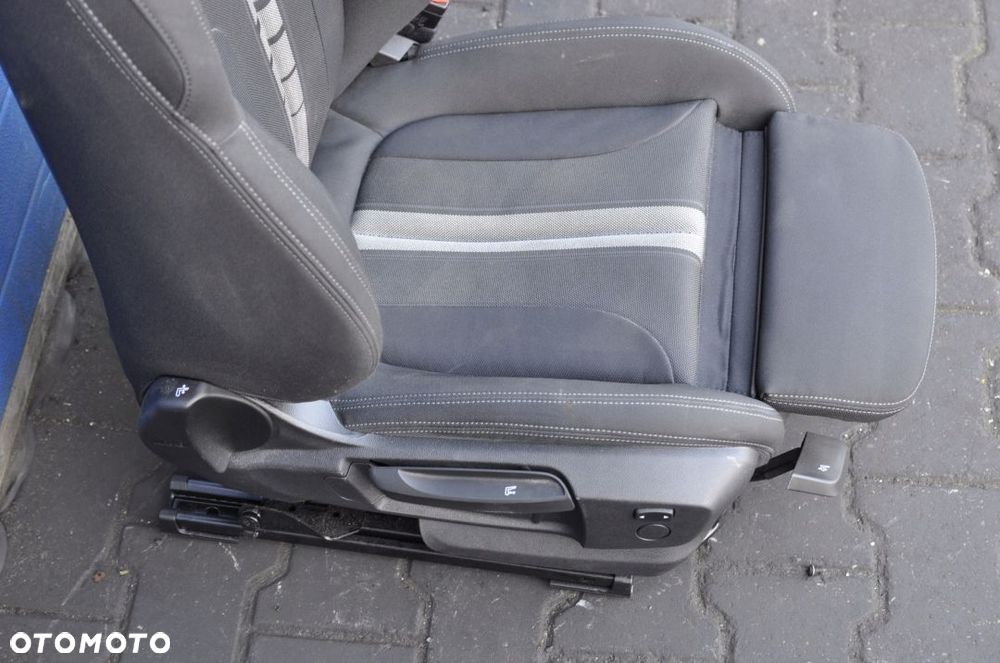 BMW X2 F39 WNĘTRZE FOTELE KANAPA BOCZKI TUNEL UK - 9