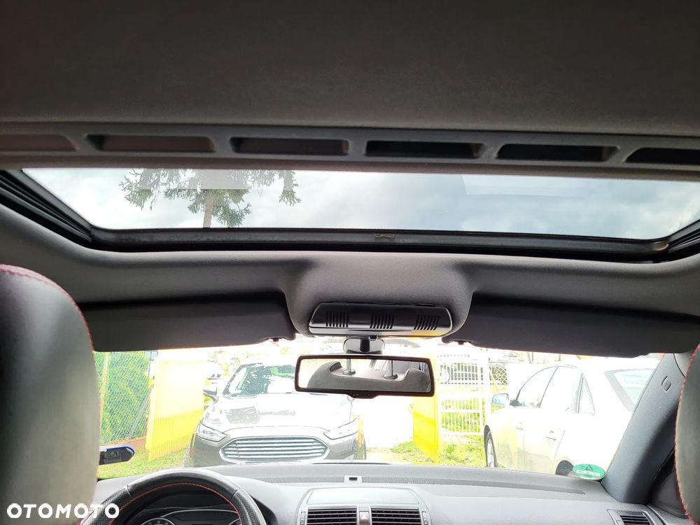 Skoda Octavia 2.0 TDI DPF RS DSG - 25