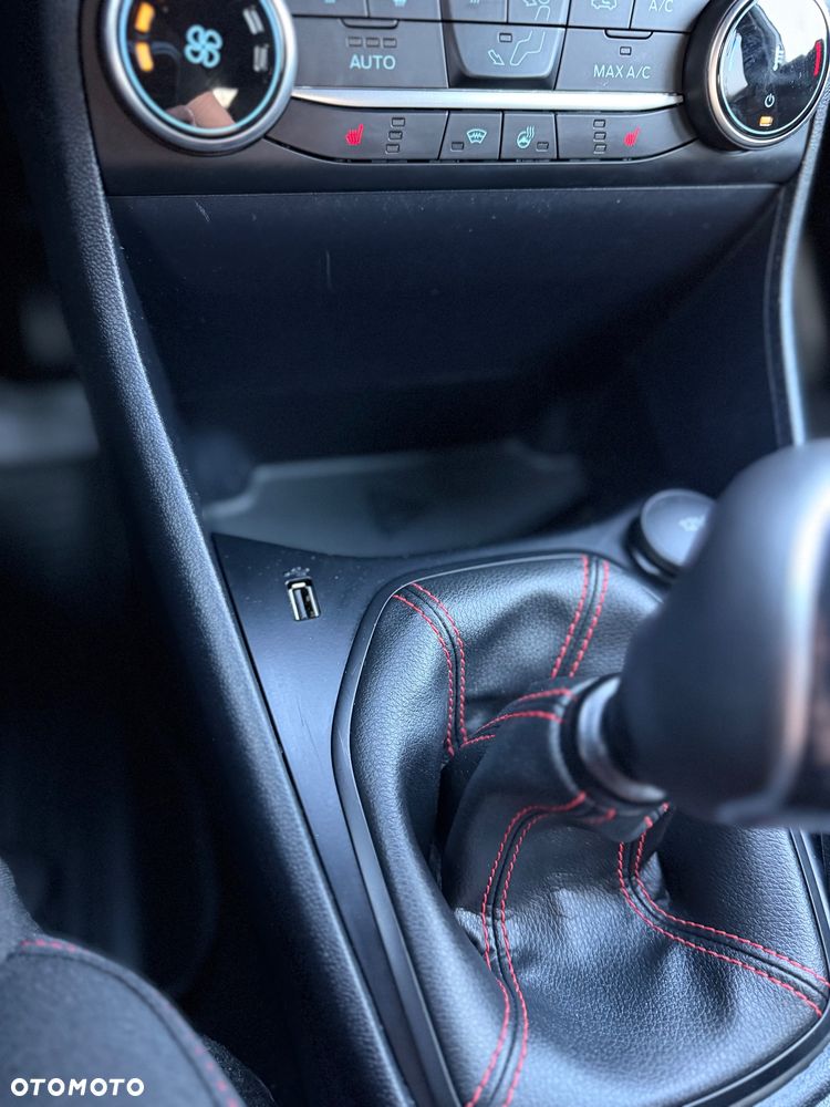 Ford Fiesta 1.0 EcoBoost S&S ST-LINE X - 23