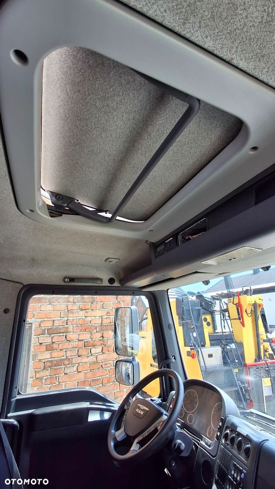 MAN TGM 18.340 wywrotka z HDS Palfinger - 23