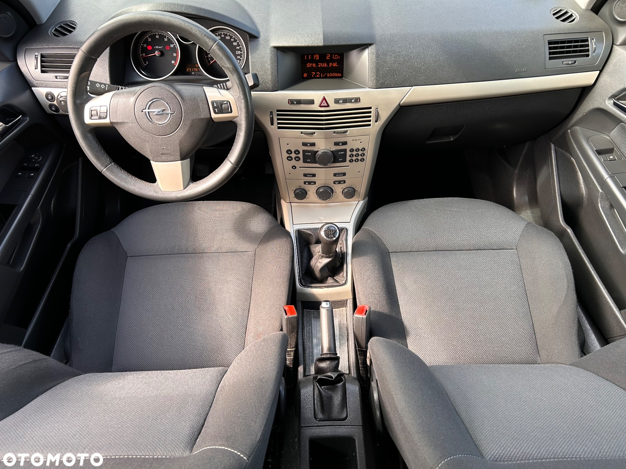 Opel Astra 1.6 Caravan - 11