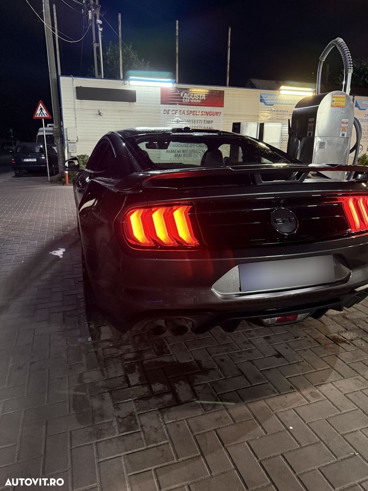 Ford Mustang - 16