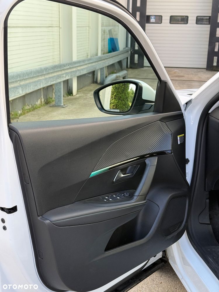 Peugeot 2008 1.5 BlueHDi Allure Pack S&S EAT8 - 21