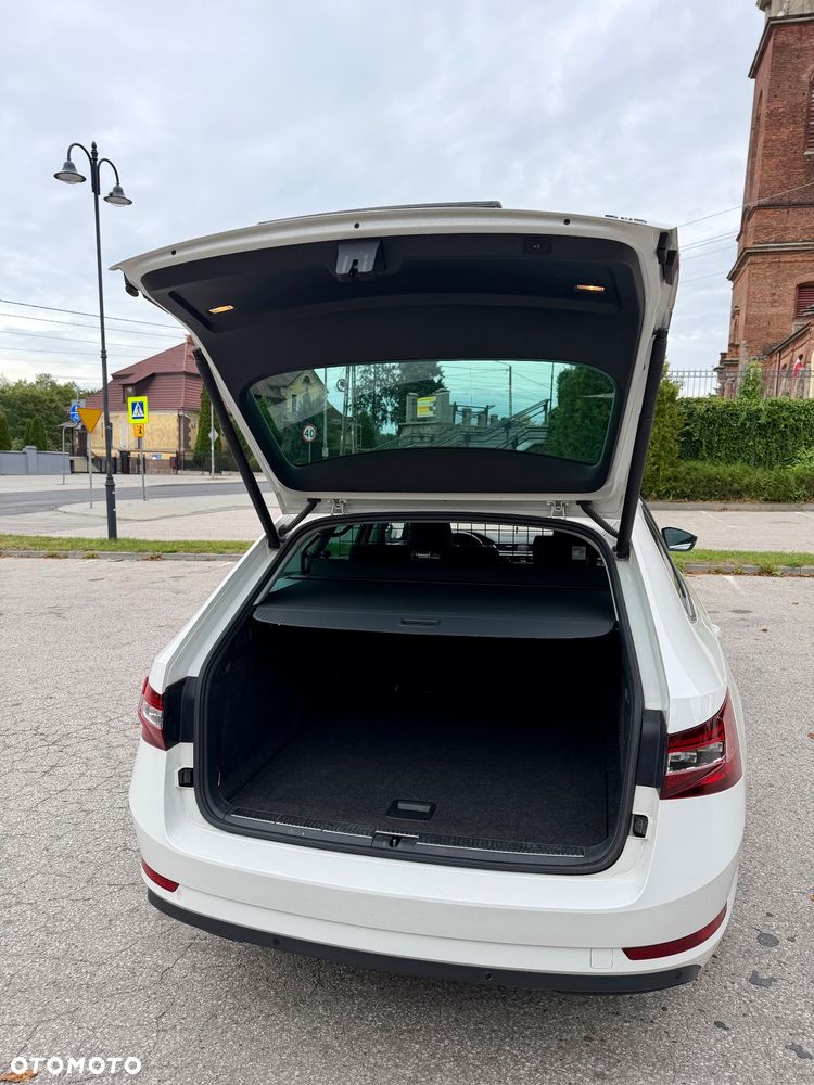 Skoda Superb 2.0 TDI 4x4 L&K DSG - 20