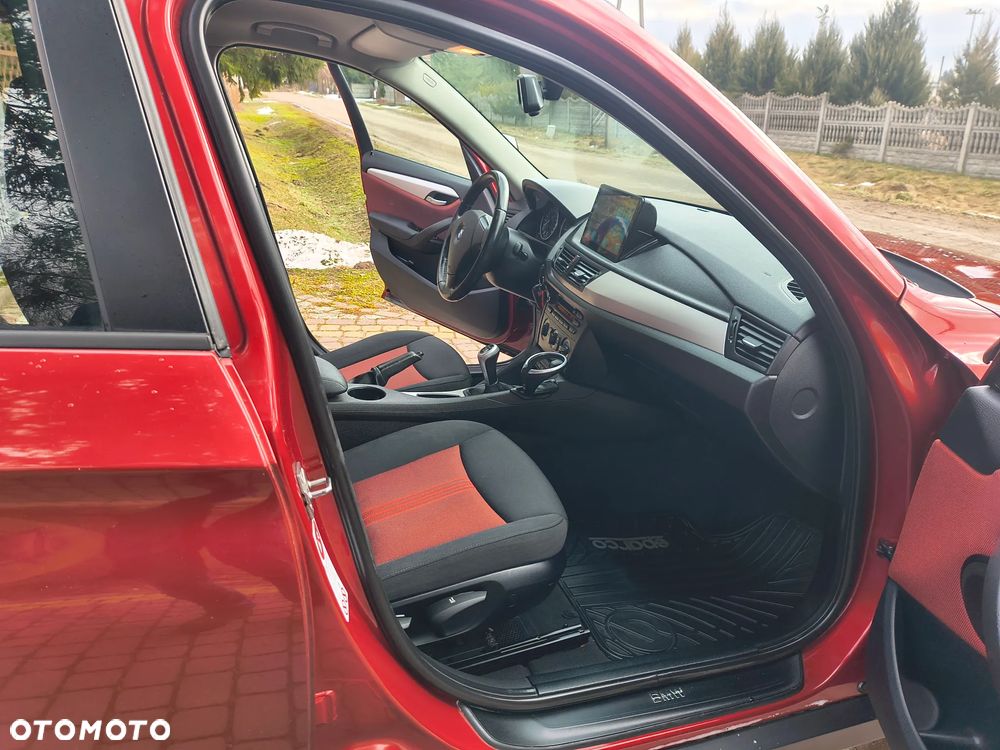 BMW X1 sDrive18d Sport Line - 28