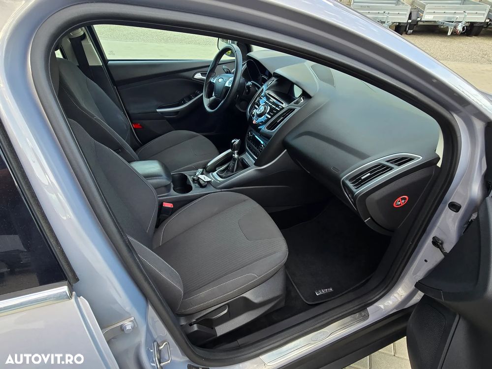 Ford Focus 1.6 TDCI DPF Titanium - 17
