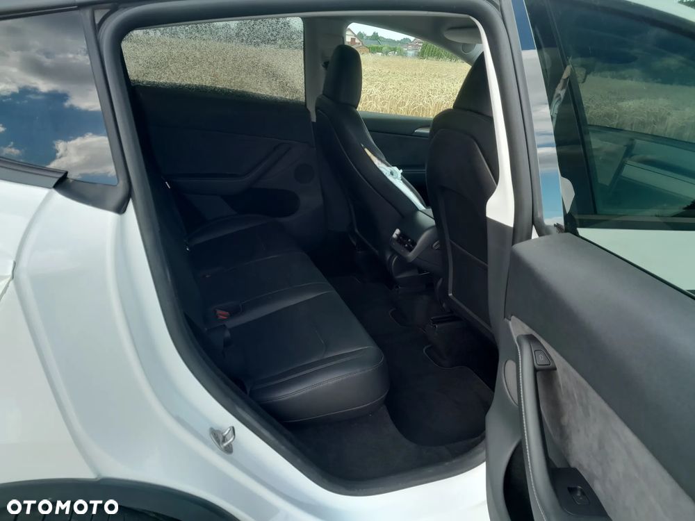 Tesla Model Y Standard - 11