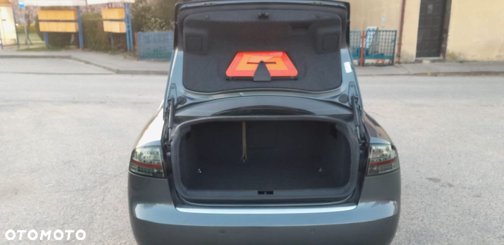 Audi A4 Limousine - 20