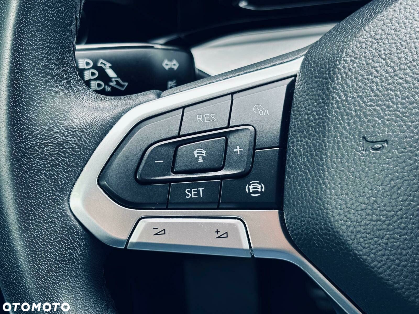 Volkswagen Golf VIII 1.5 TSI EVO Life - 23