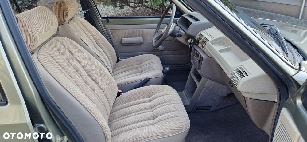 Peugeot 205 1.4 SR - 13