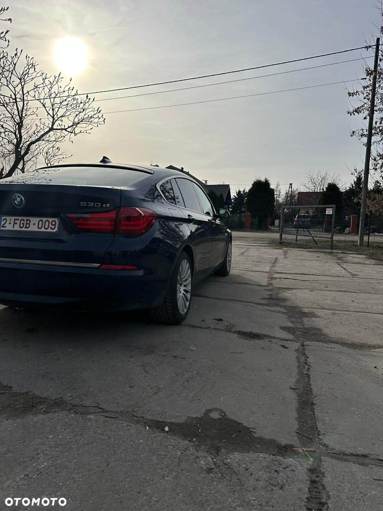 BMW Seria 5 530d xDrive - 13