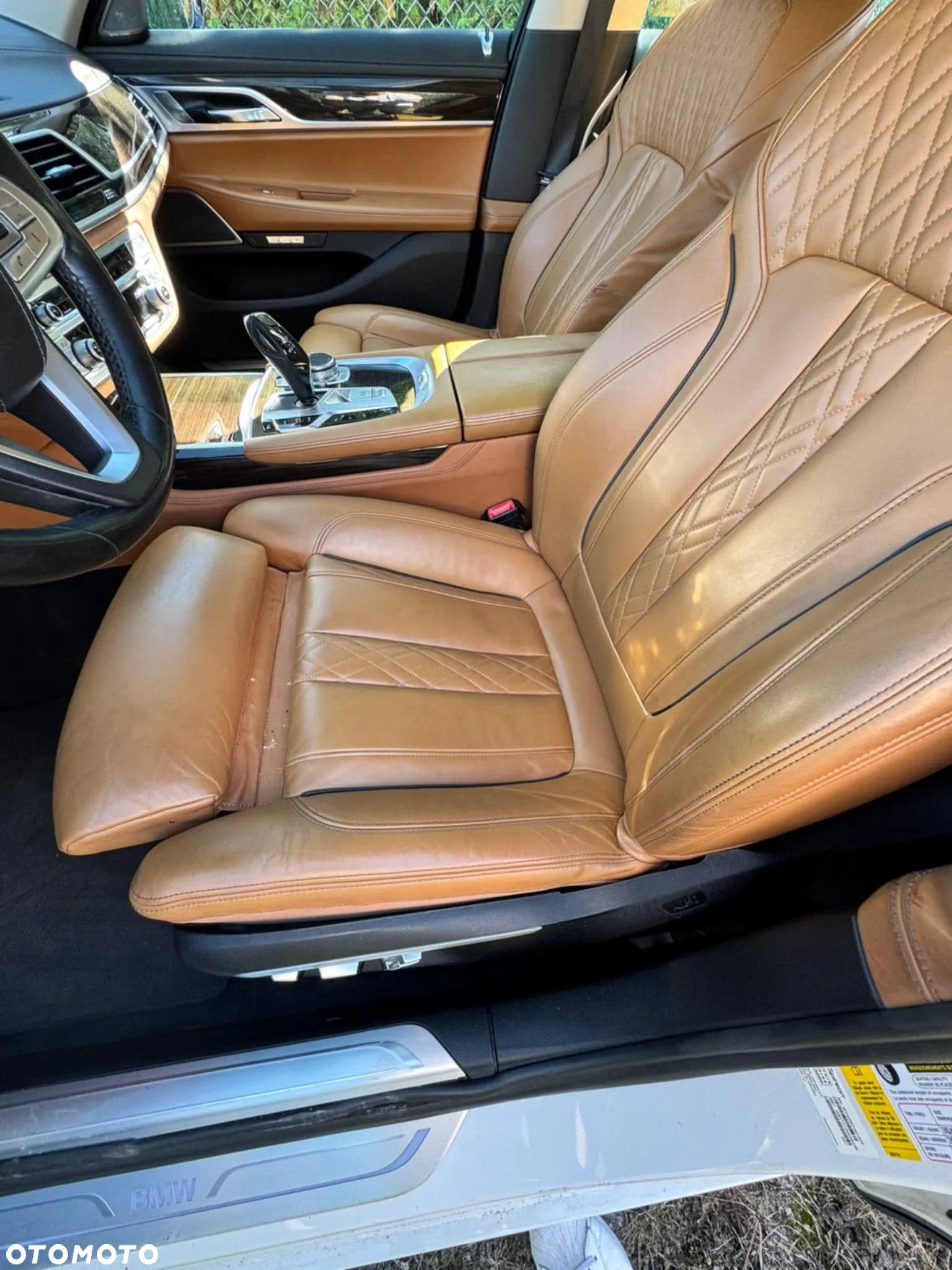 BMW Seria 7 750i - 11