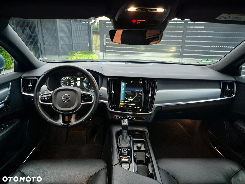 Volvo V90 D4 Geartronic Momentum - 25