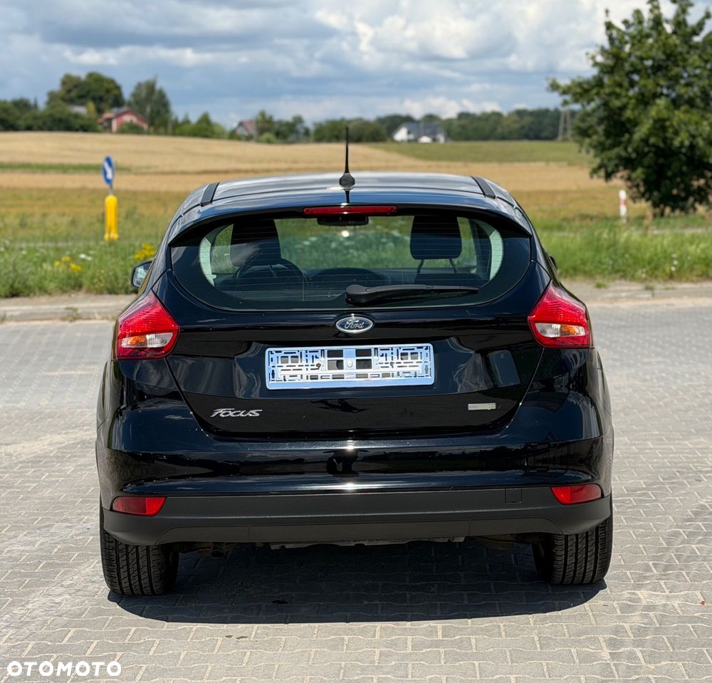 Ford Focus 1.0 EcoBoost Titanium - 10