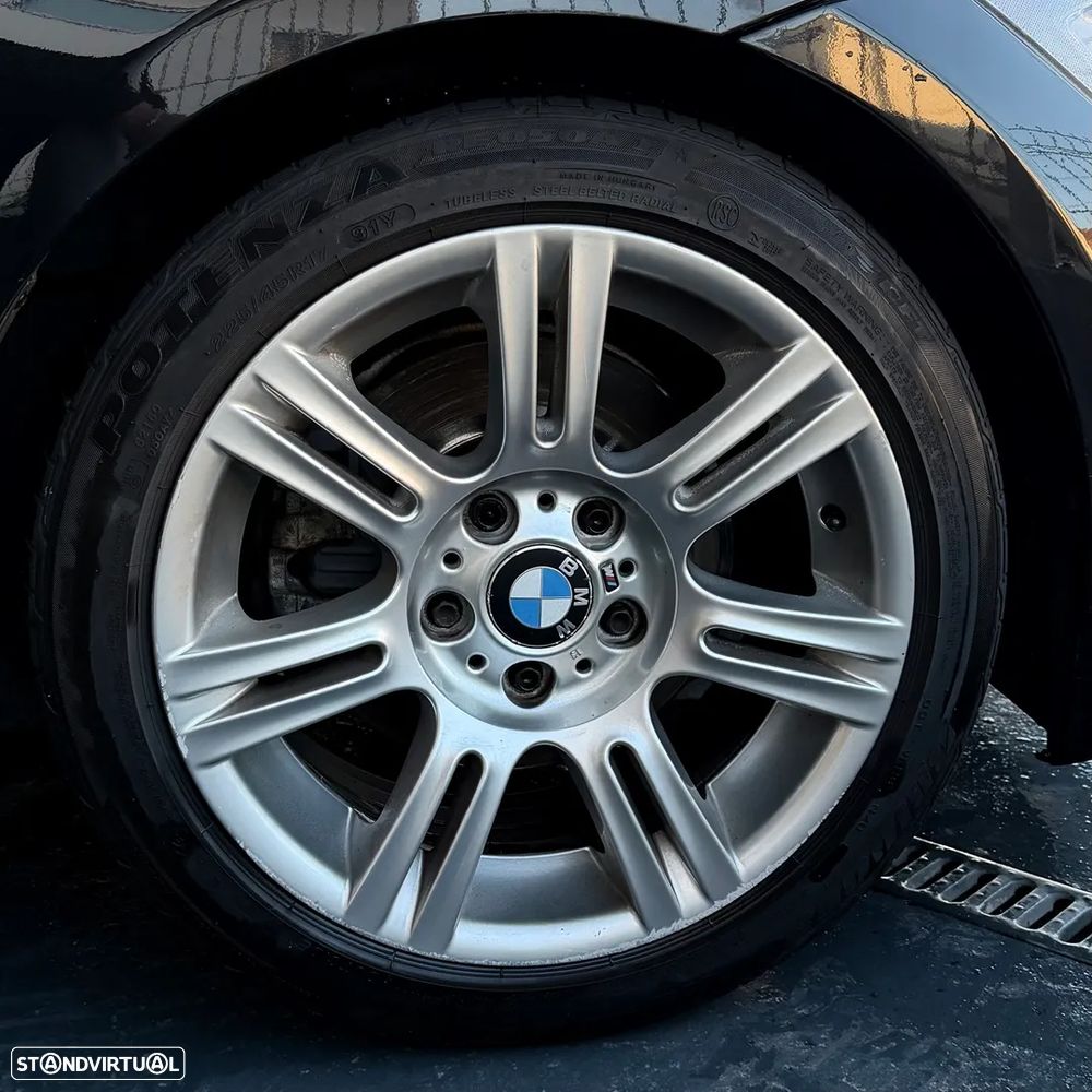 BMW 320 d Pack M - 17
