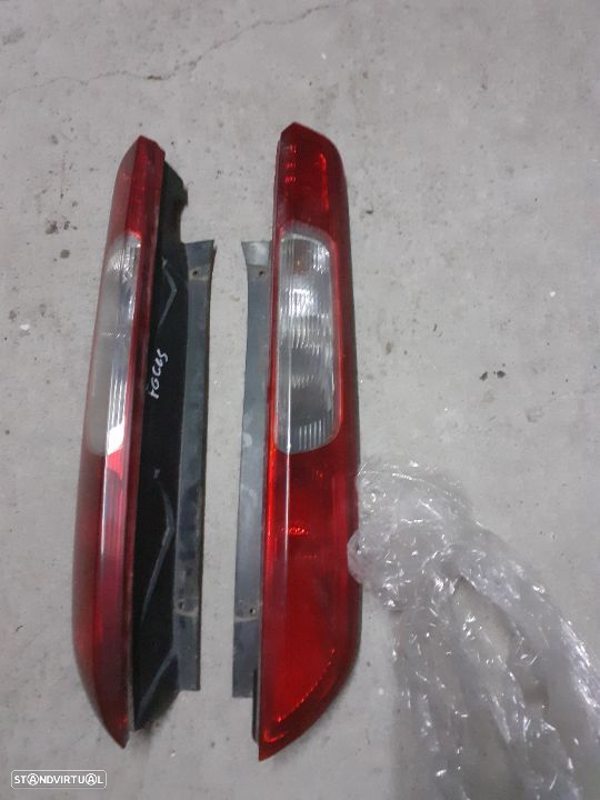 Farois traseiros ford focus carro 2004 - 3