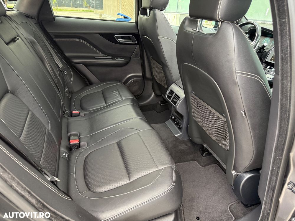 Jaguar F-Pace 25d AWD Aut. R-Sport - 35