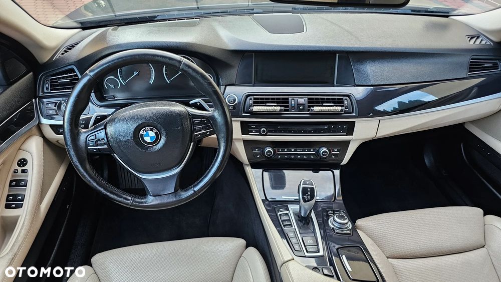 BMW Seria 5 535i xDrive Modern Line - 8