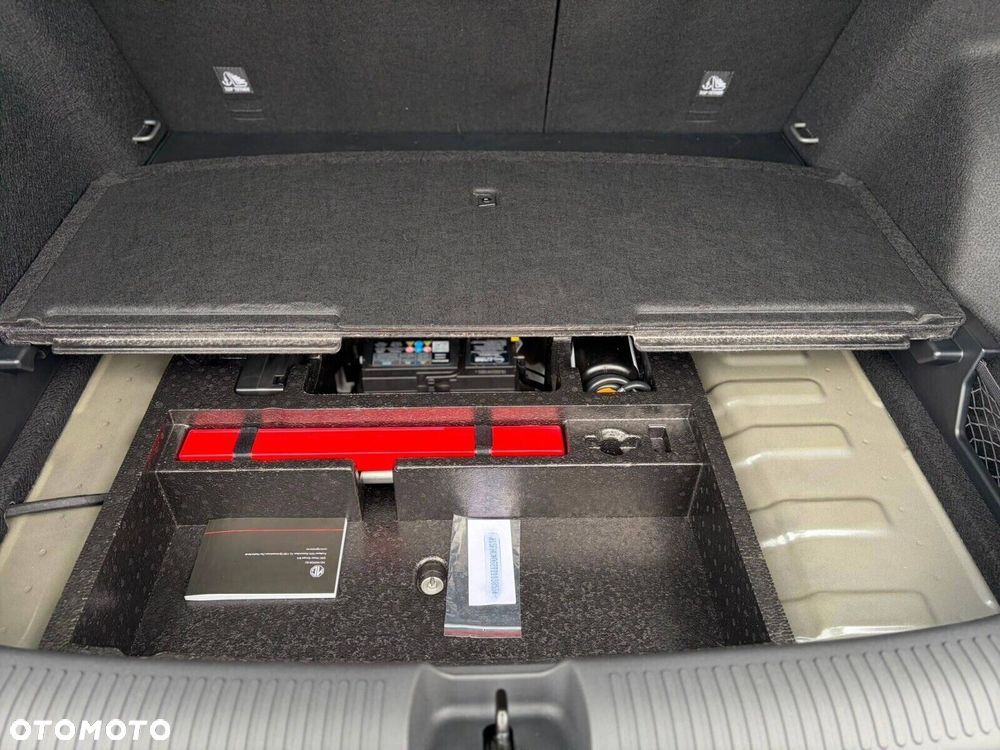 MG ZS Hybrid+ - 18