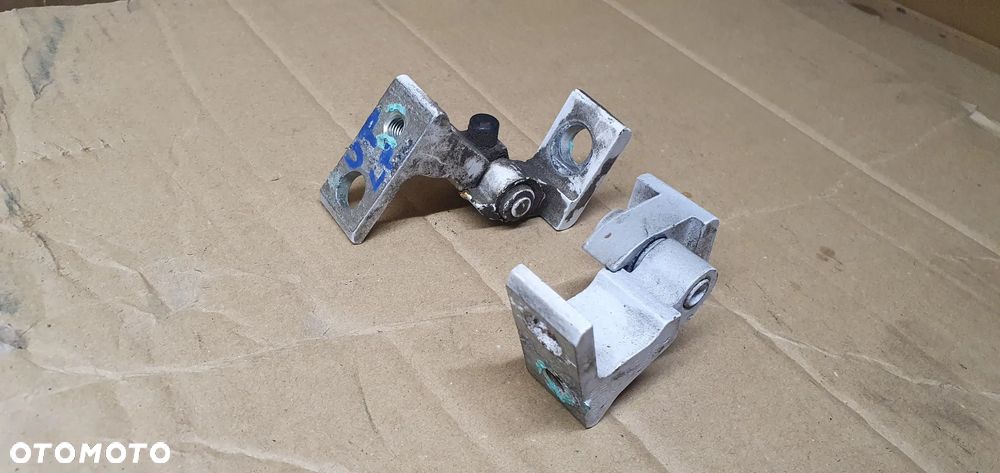 Zawias zawiasy drzwi lewy przód para VW UP 7N0831401 - 3
