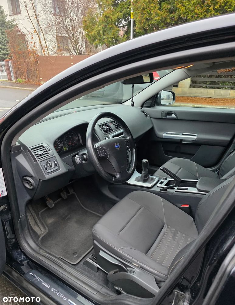 Volvo V50 D2 Momentum - 2